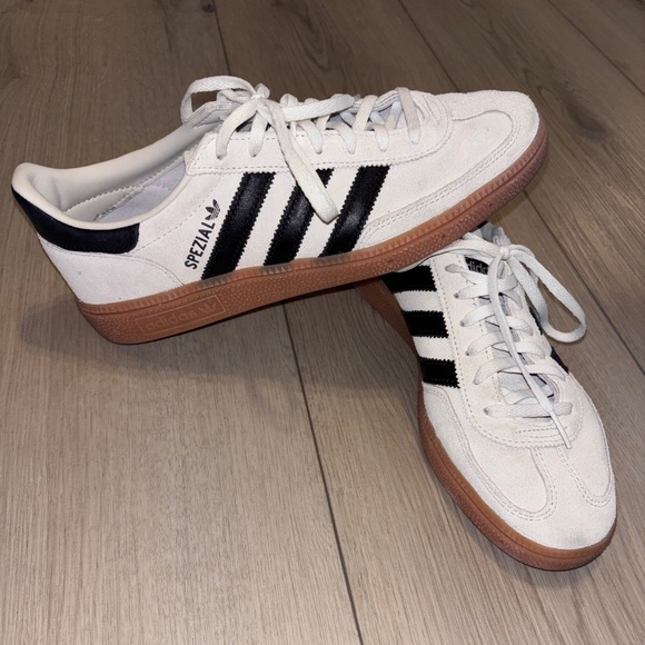 Adidas spezial women’s sneaker size 8 - Picture 1 of 2